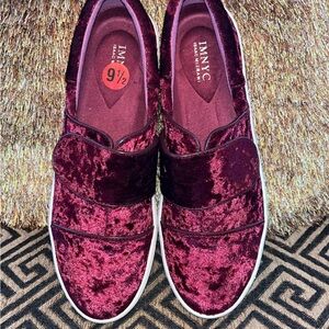 Isaac Mizrahi Burgundy Velvet Slip-Ons